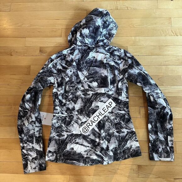 NWT Lululemon Break a Trail Jacket. Take Flight One Multi. Size 6 $268 - Picture 8 of 9